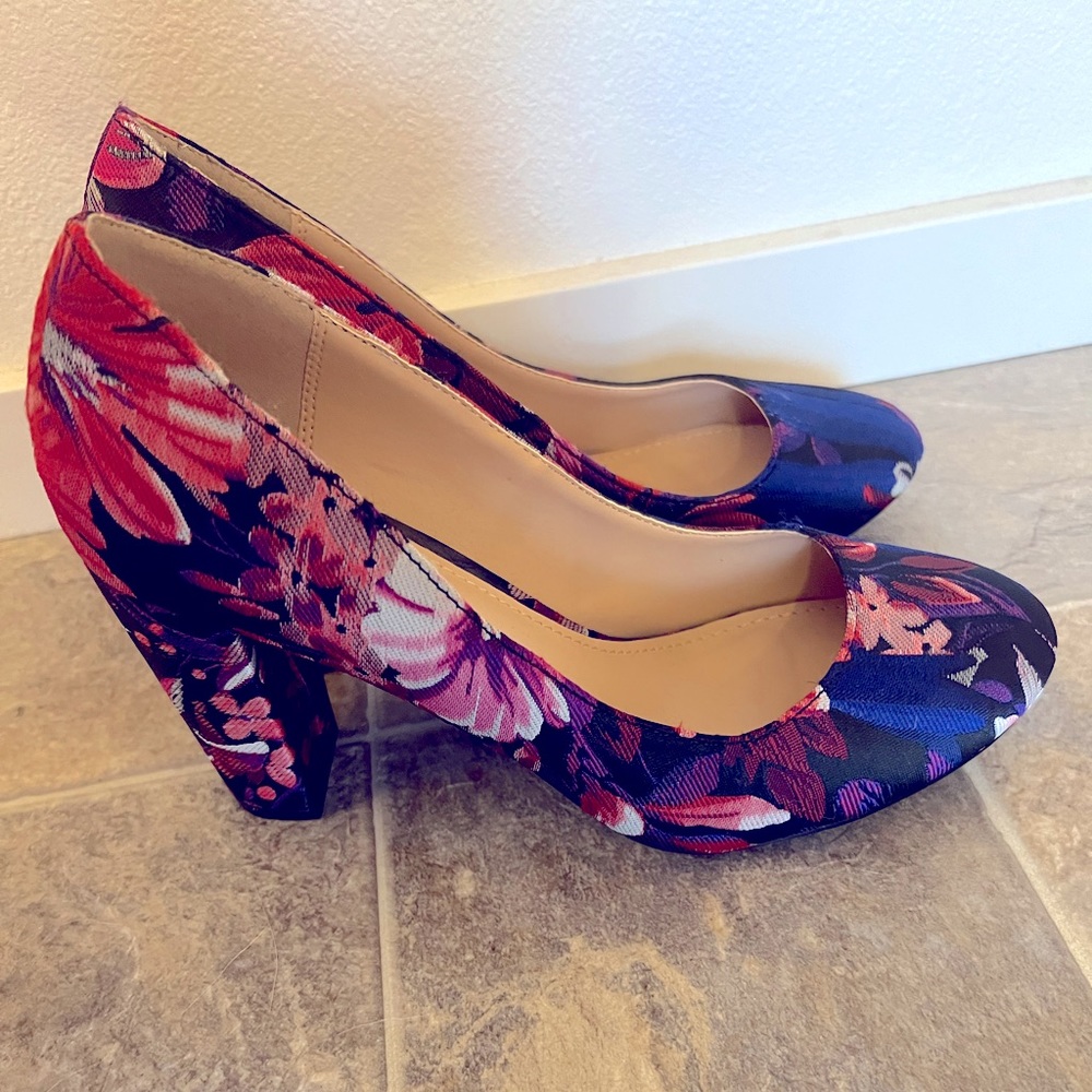 Justfab Heels! Like new!